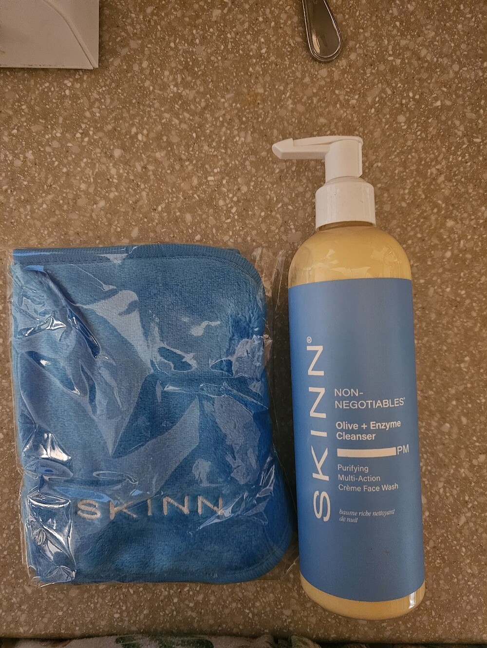 Skinn brand PM olive and enzyme cleanser and towel